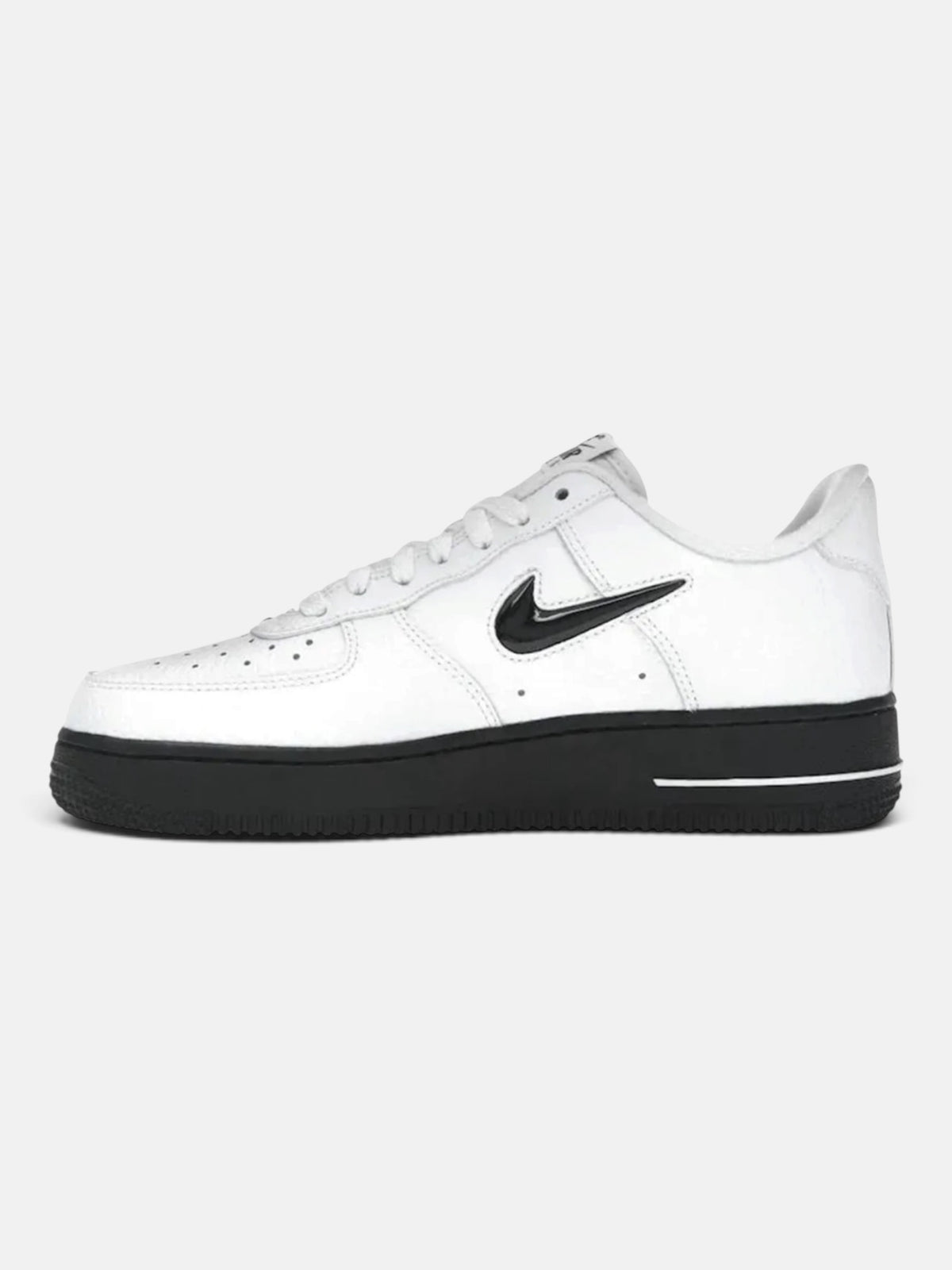 Чоловічі кросівки Nike Air Force 1 Jewel White / Black HQ3826-100