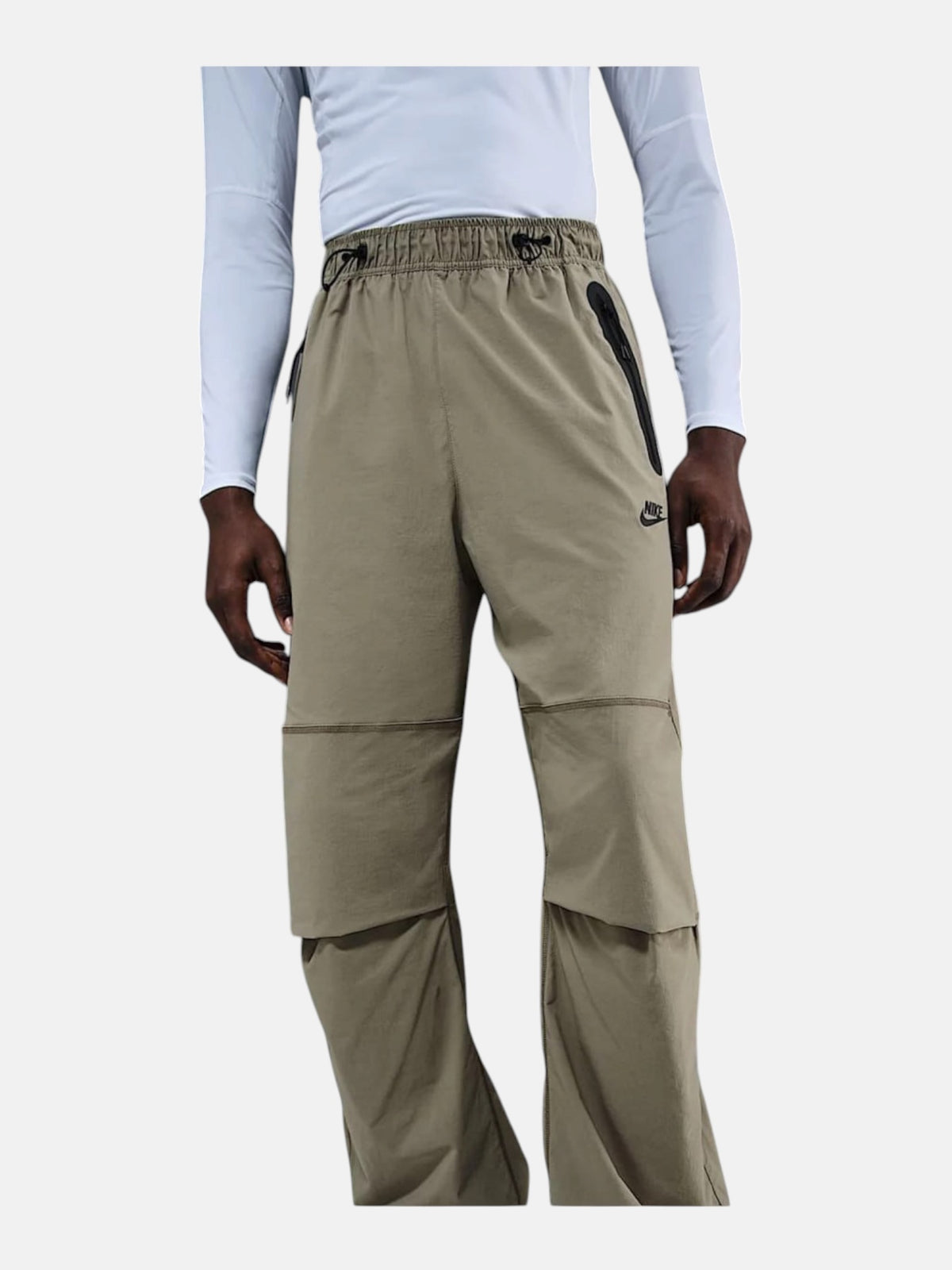 Чоловічі штани Nike Tech Woven Pants Olive HM7158-320