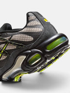 Чоловічі кросівки Nike Air Max Plus Utility Grey / Black / Volt FD0670-003