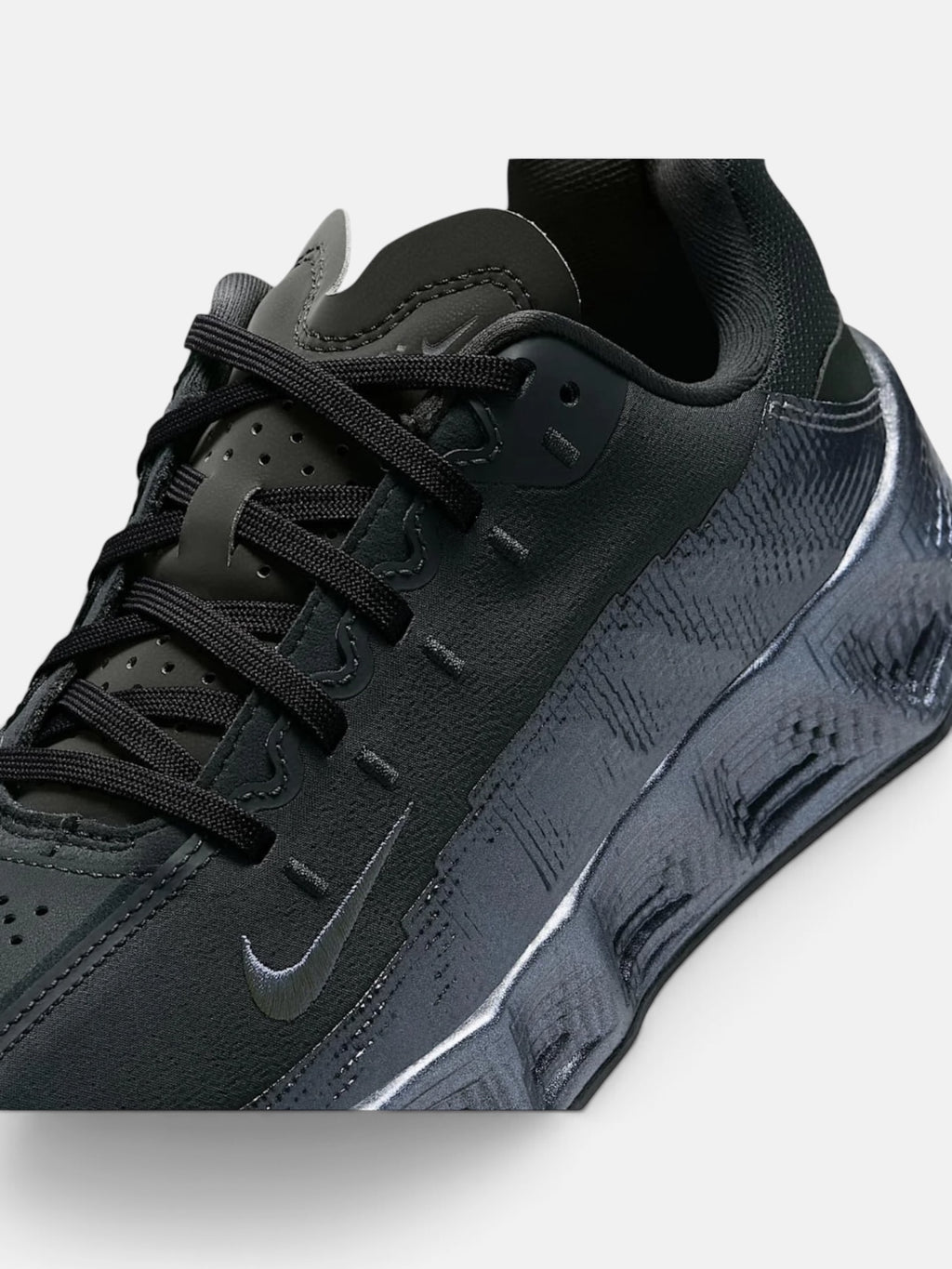 Жіночі кросівки Nike Ava Rover Black / Metallic HV9220-001