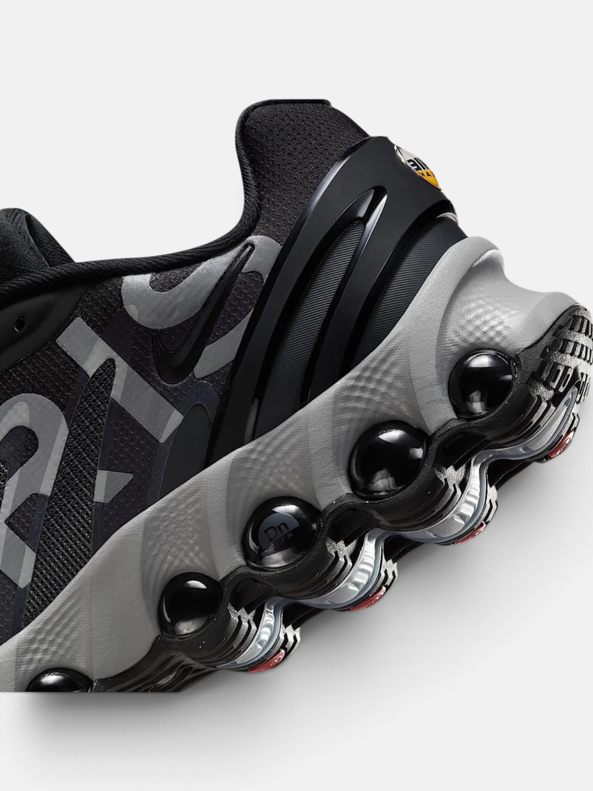 Чоловічі кросівки Nike Air Max Dn8 Black / Grey IH2140-001