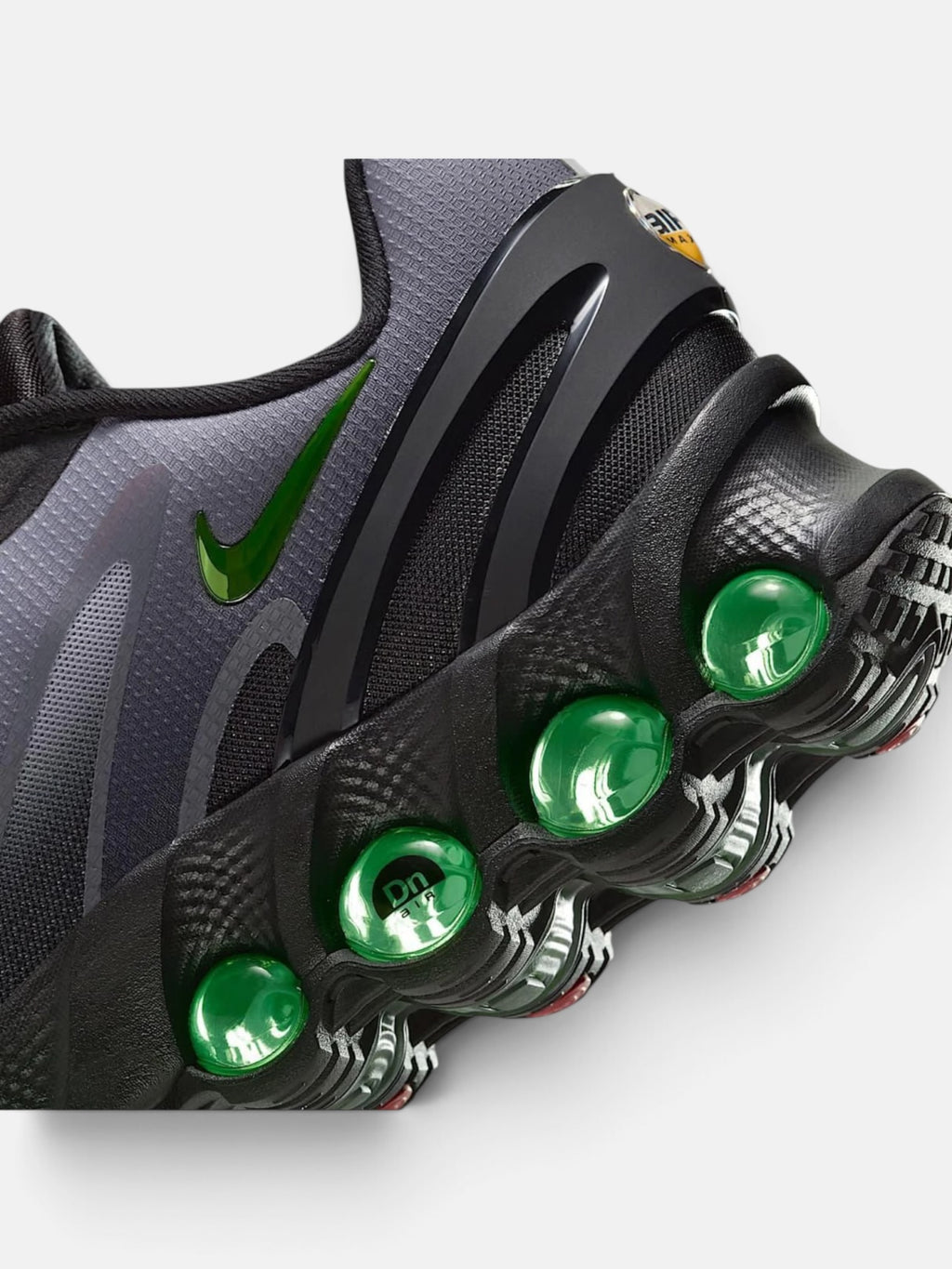 Чоловічі кросівки Nike Air Max Dn8 Black / Green FQ7860-003