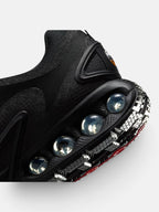 Чоловічі кросівки Nike Air Max Dn Roam Black HQ8605-001