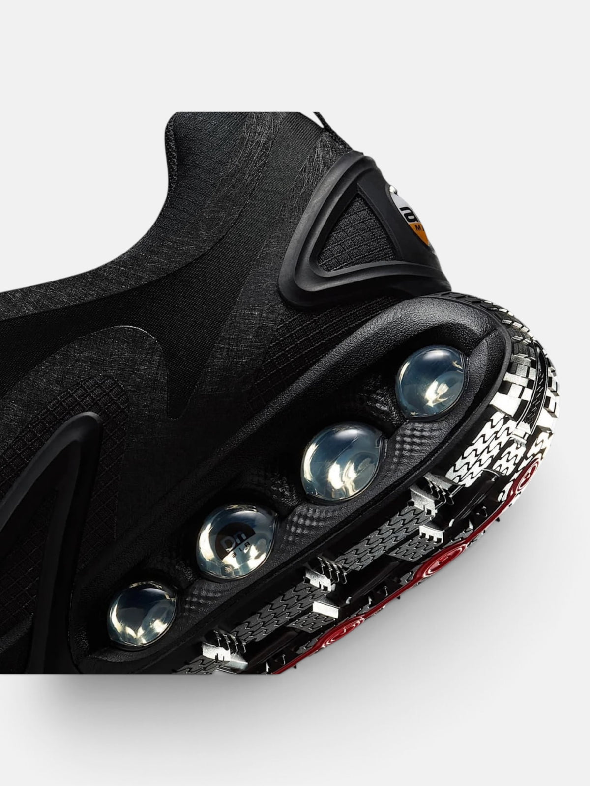 Чоловічі кросівки Nike Air Max Dn Roam Black HQ8605-001