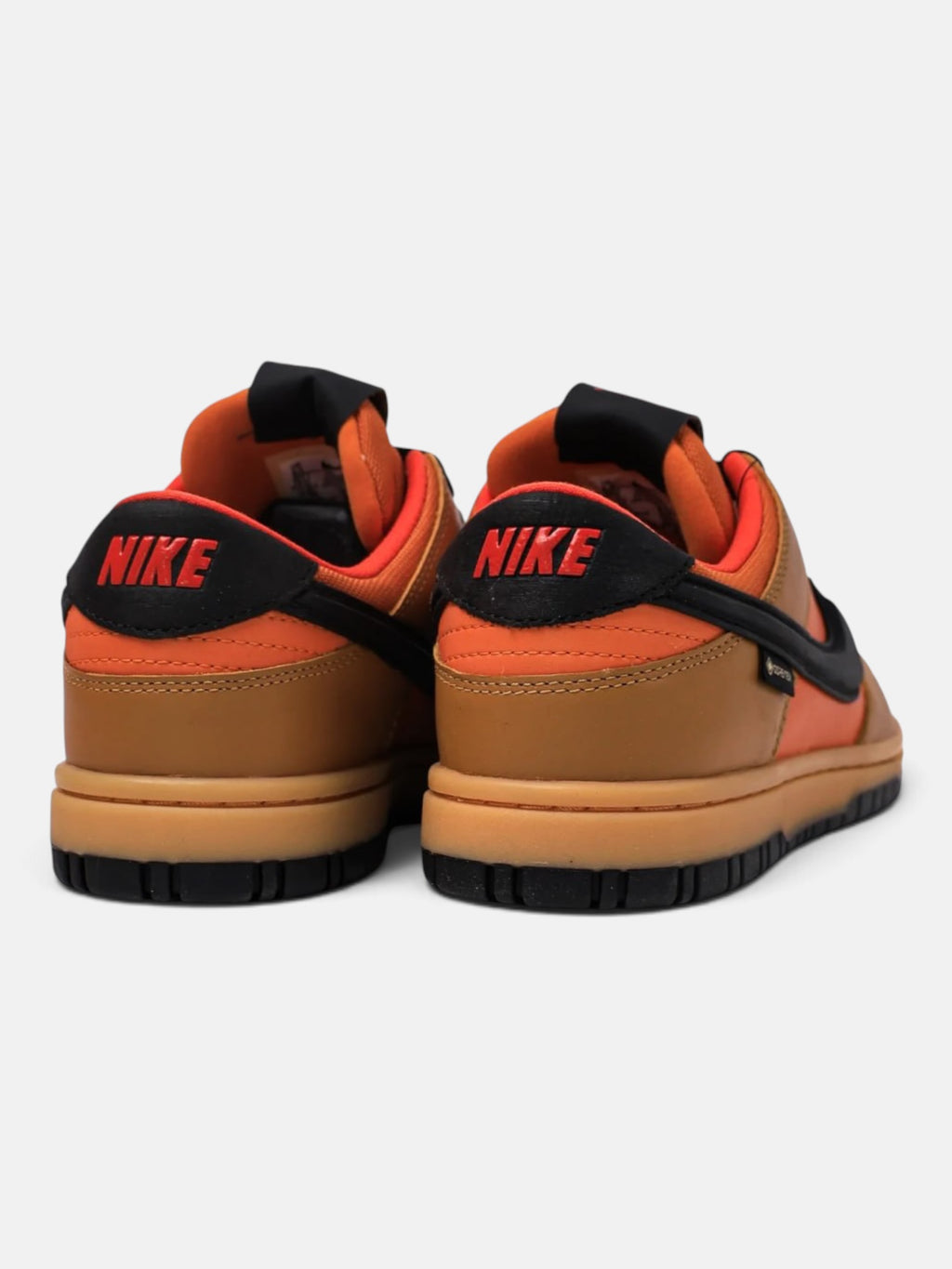 Чоловічі кросівки Nike Dunk Low Gore-Tex Brown / Orange HQ2053-700