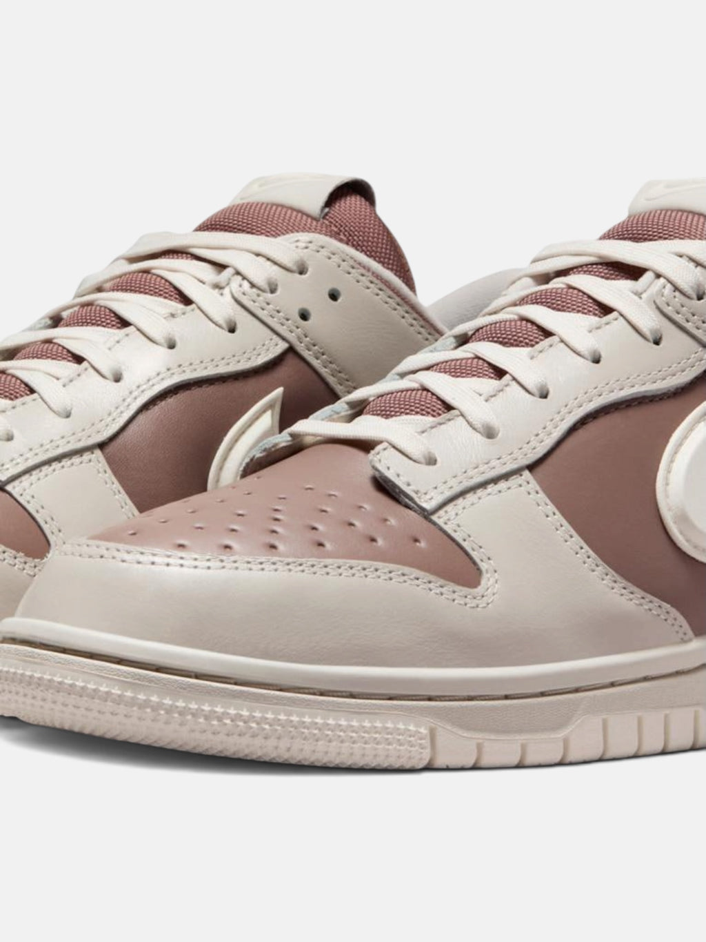 Чоловічі кросівки Nike Dunk Low GORE-TEX Beige / Brown HQ2053-002