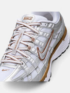 Унісекс кросівки Nike P-6000 White / Metallic BV1021-109