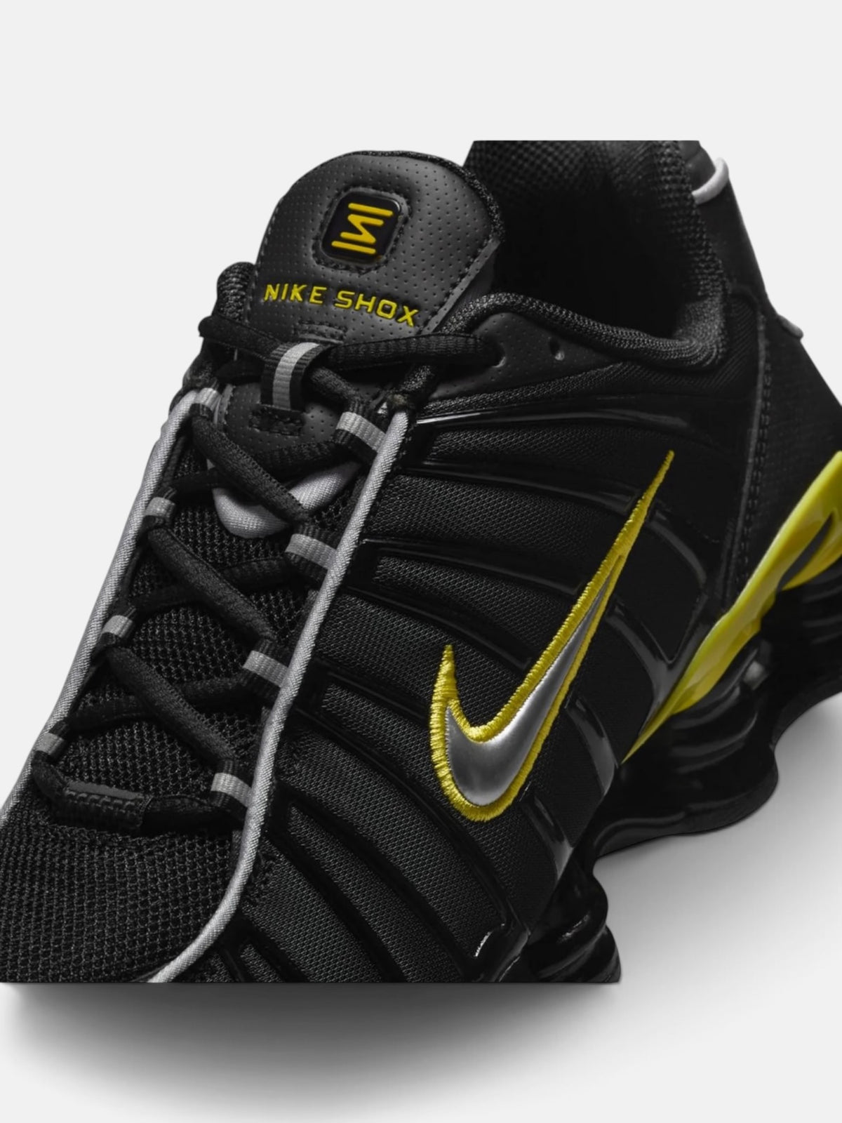 Чоловічі кросівки Nike Shox TL Black / Volt CN0151-002