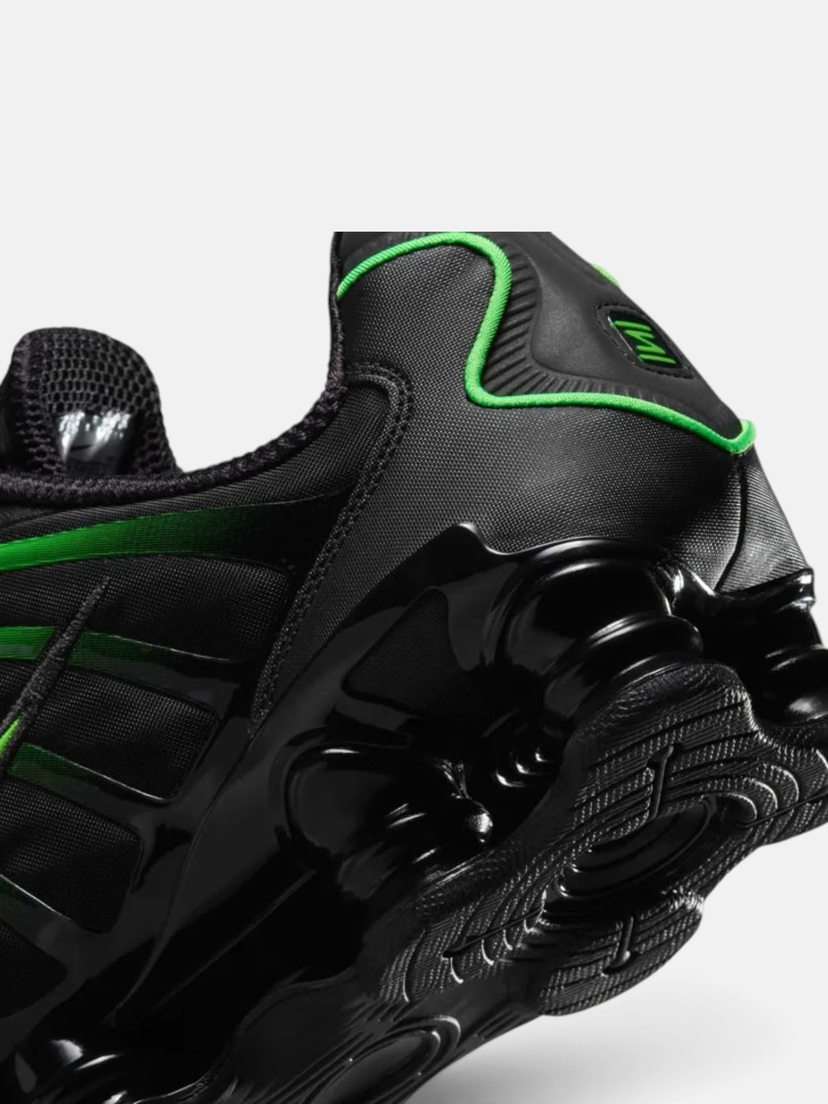 Чоловічі кросівки Nike Shox TL Black / Green AV3595-012