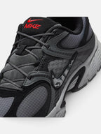 Чоловічі кросівки Nike V5 RNR SE Grey / Black IM6769-068