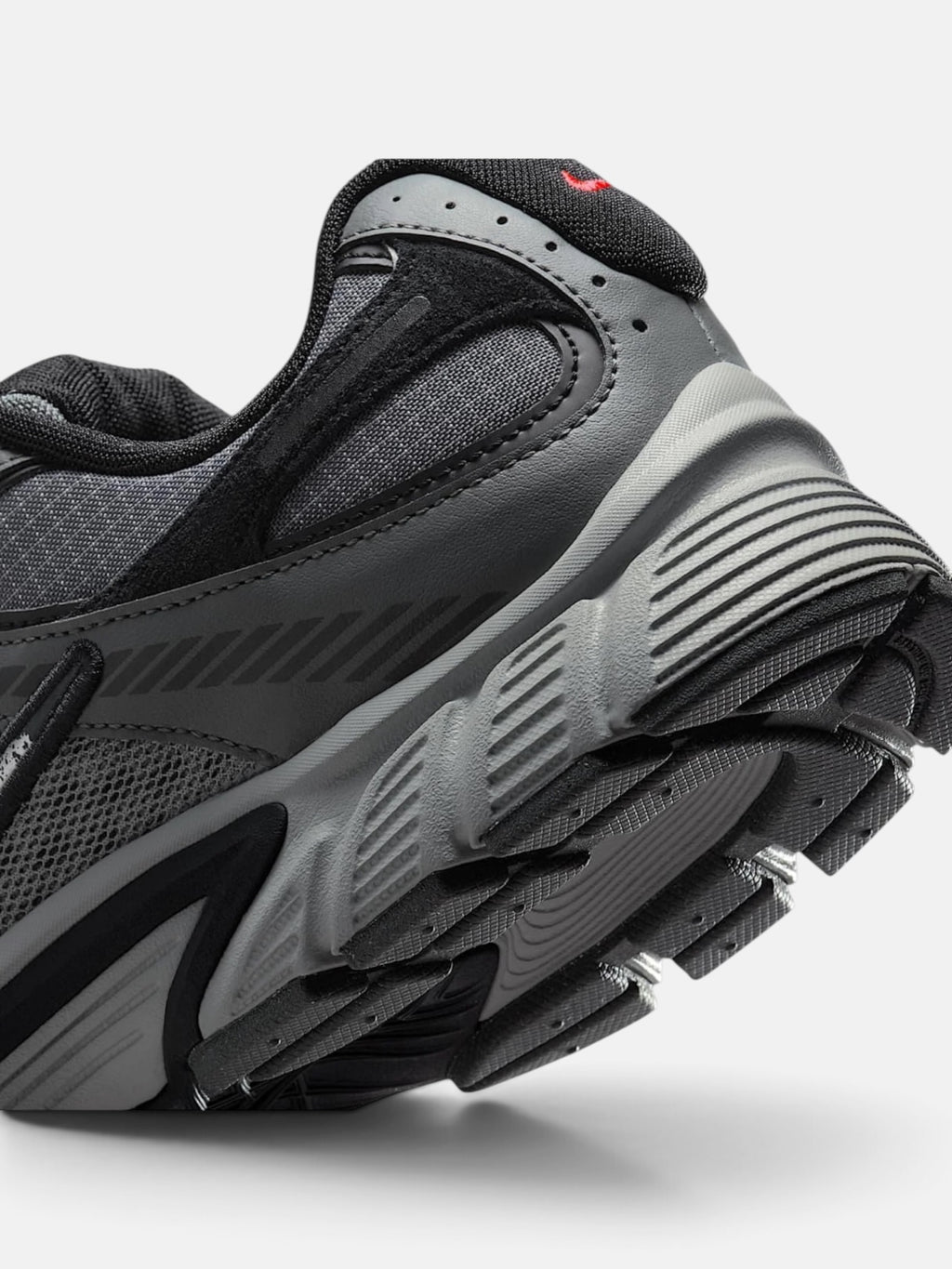 Чоловічі кросівки Nike V5 RNR SE Grey / Black IM6769-068