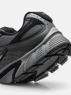 Чоловічі кросівки Nike V5 RNR SE Grey / Black IM6769-068