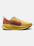 Чоловічі кросівки Nike Vomero 18 Yellow / Orange IH3576-999