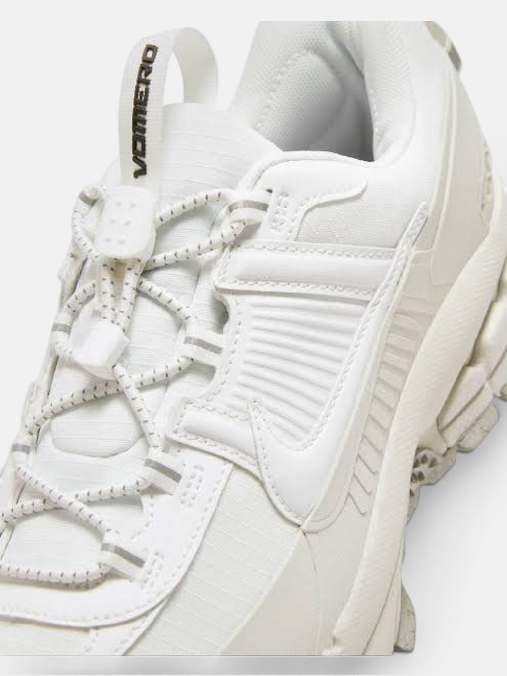Чоловічі кросівки Nike Zoom Vomero Roam White / Beige HV5951-100