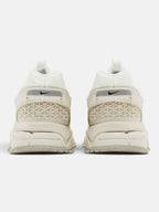 Чоловічі кросівки Nike Zoom Vomero Roam White / Beige HV5951-100
