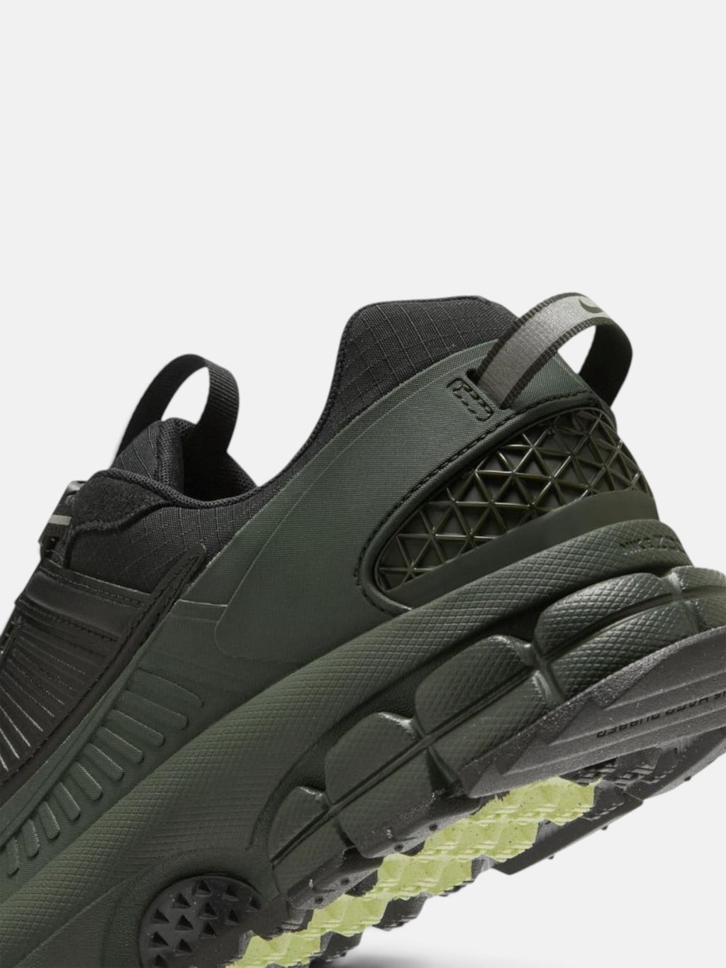 Чоловічі кросівки Nike Zoom Vomero Roam Green / Black FV2295-300