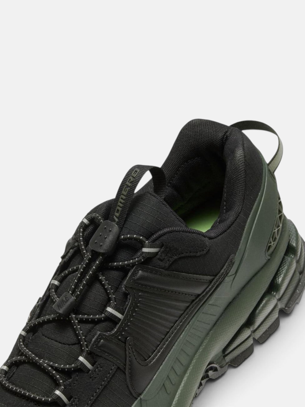 Чоловічі кросівки Nike Zoom Vomero Roam Green / Black FV2295-300