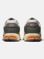 Чоловічі кросівки Nike Zoom Vomero 5 Beige / Orange IB7469-030