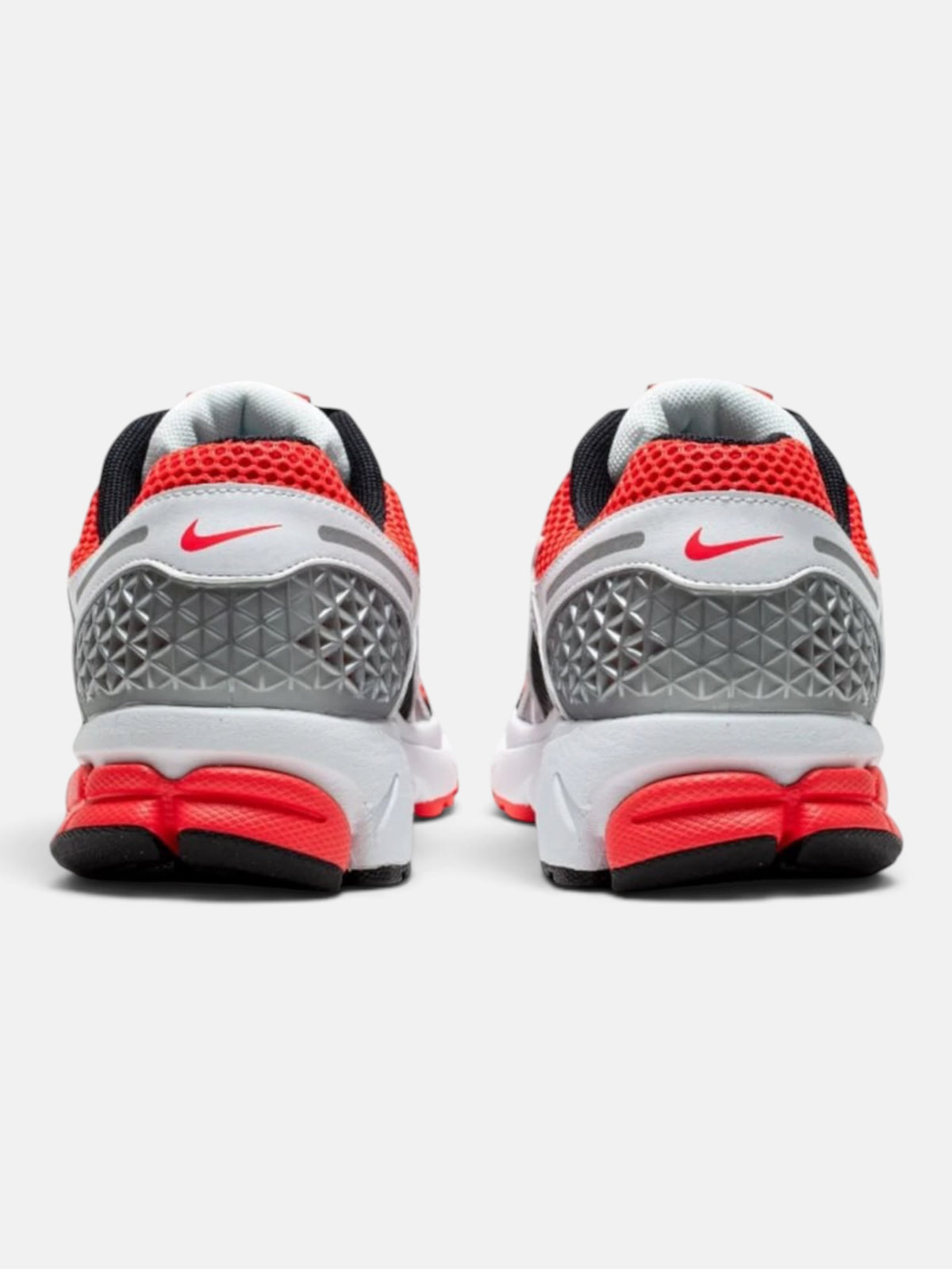 Чоловічі кросівки Nike Zoom Vomero 5 SE SP Grey / Red CZ8667-600