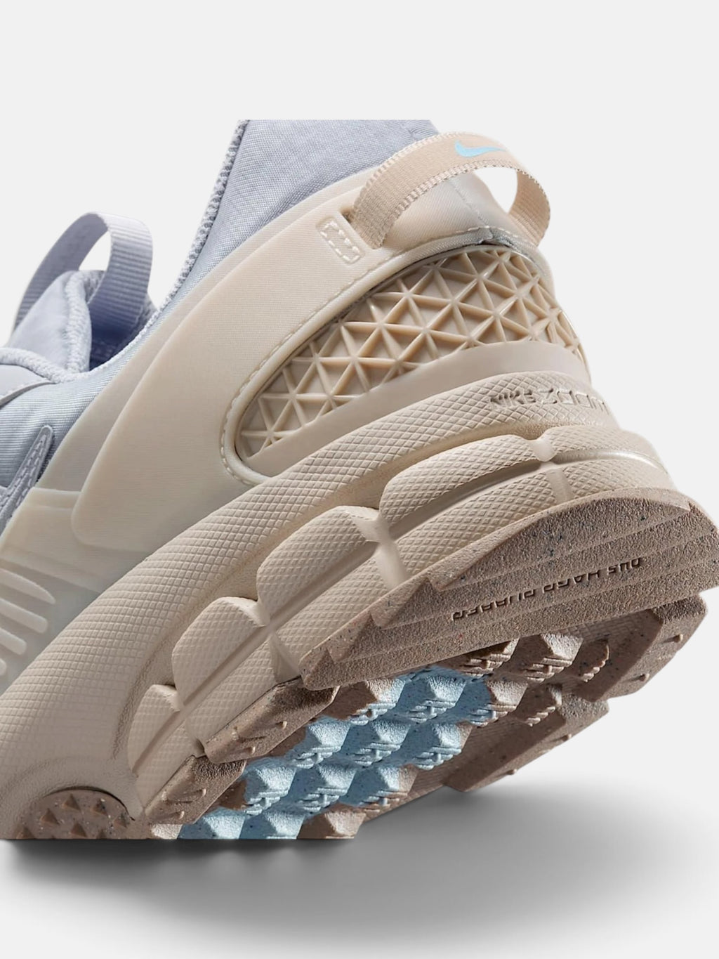 Чоловічі кросівки Nike Zoom Vomero Roam Light Blue / Grey HJ4646-001