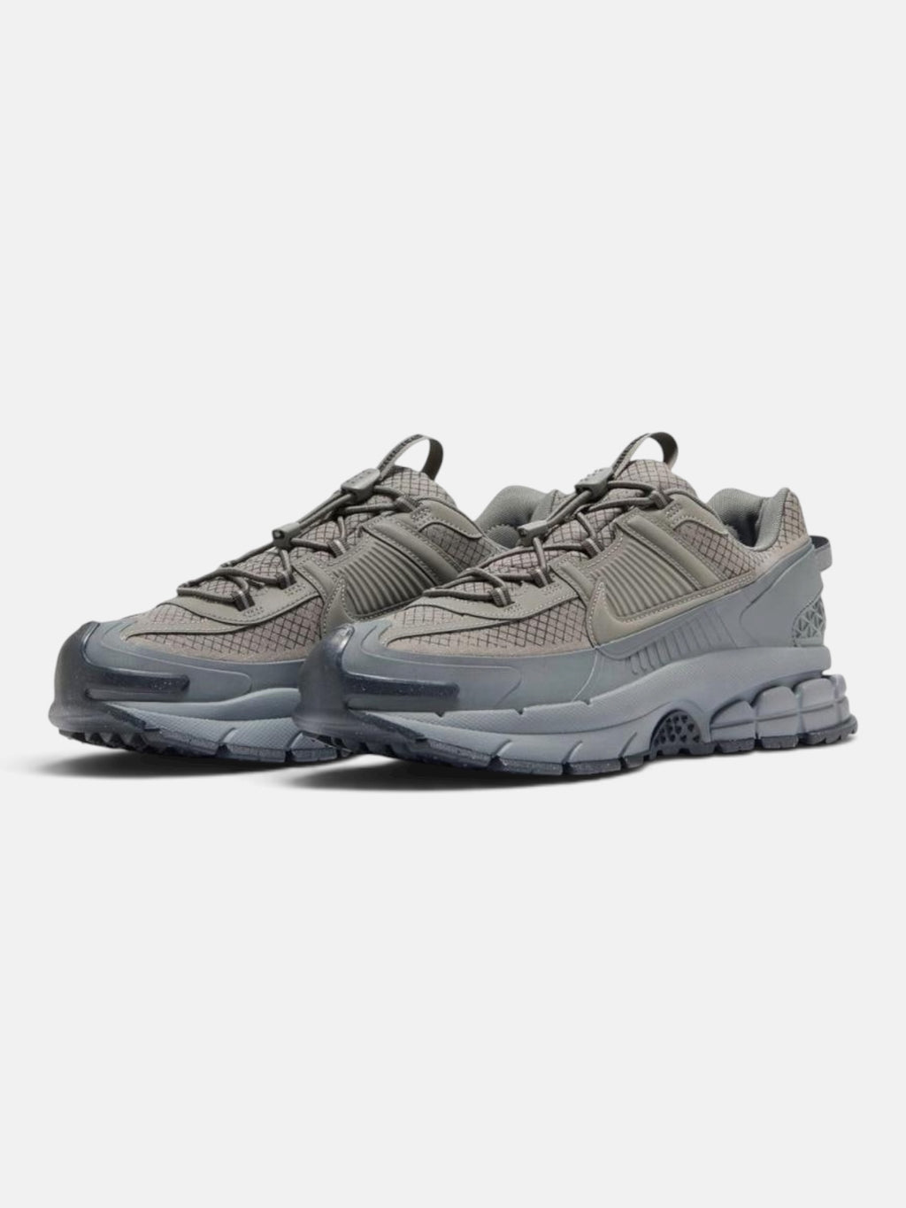 Чоловічі кросівки Nike Zoom Vomero Roam Grey HV6901-001