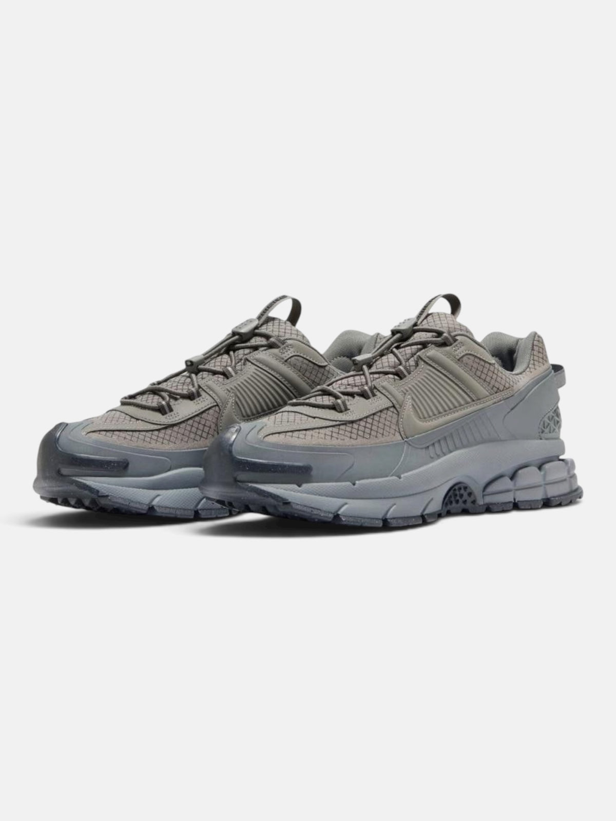 Чоловічі кросівки Nike Zoom Vomero Roam Grey HV6901-001