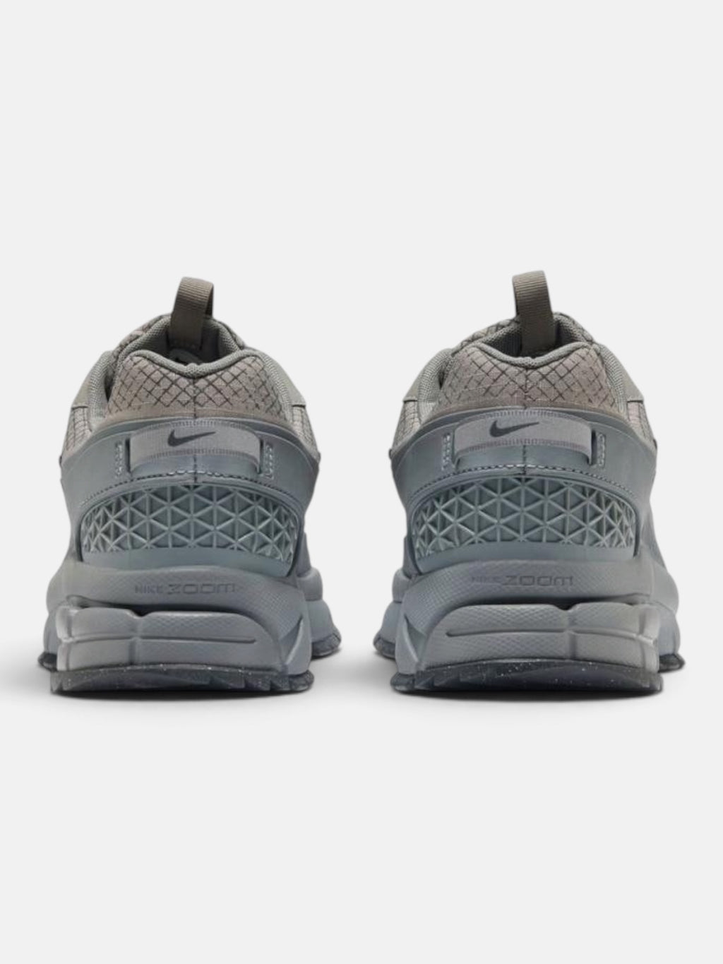 Чоловічі кросівки Nike Zoom Vomero Roam Grey HV6901-001