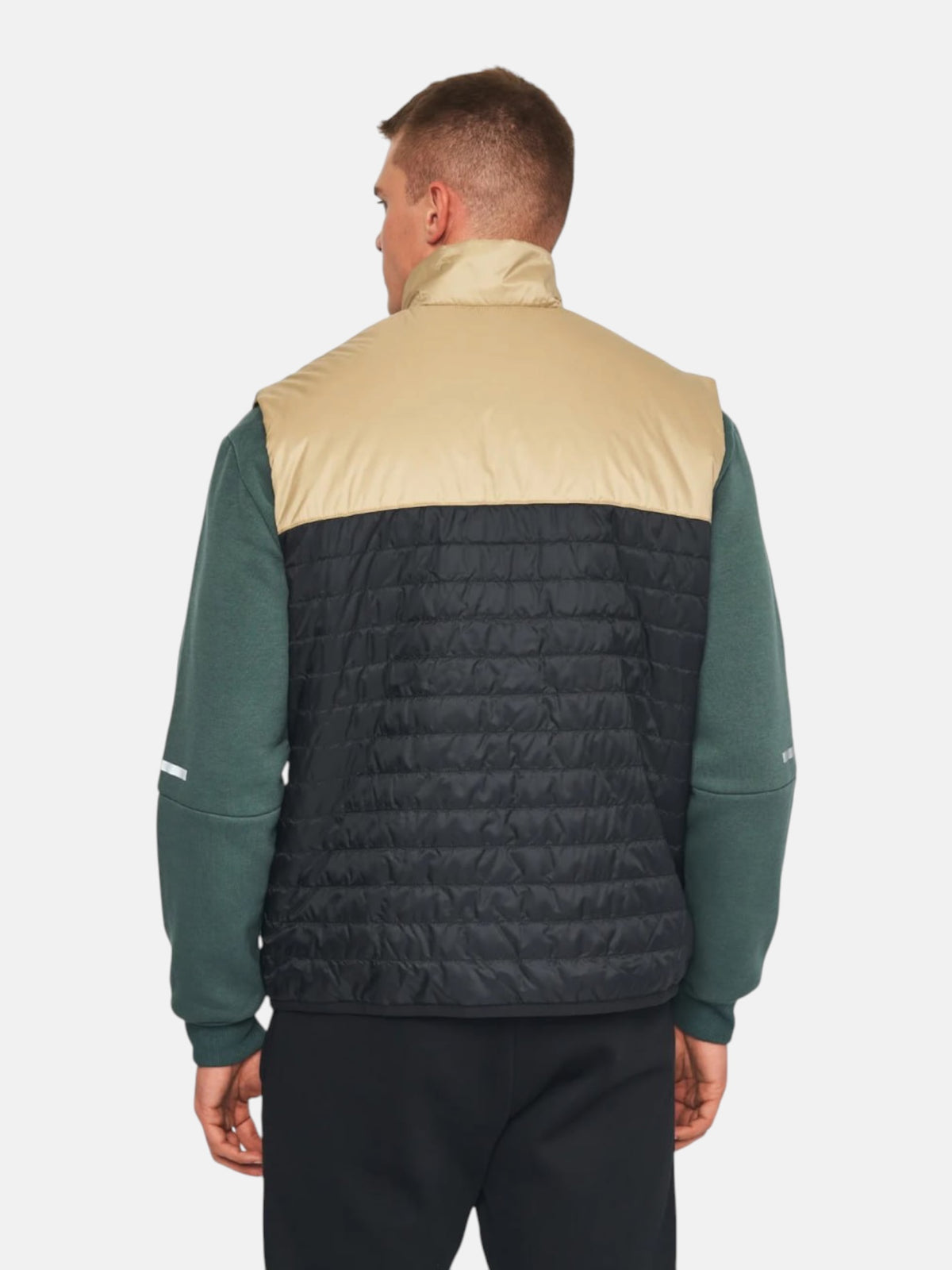 Чоловіча жилетка Nike TF WR Midweight Vest Black FB8201-010