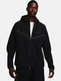 Чоловіча вітровка Nike Tech Black HM7151-010