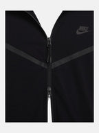 Чоловіча вітровка Nike Tech Black HM7151-010