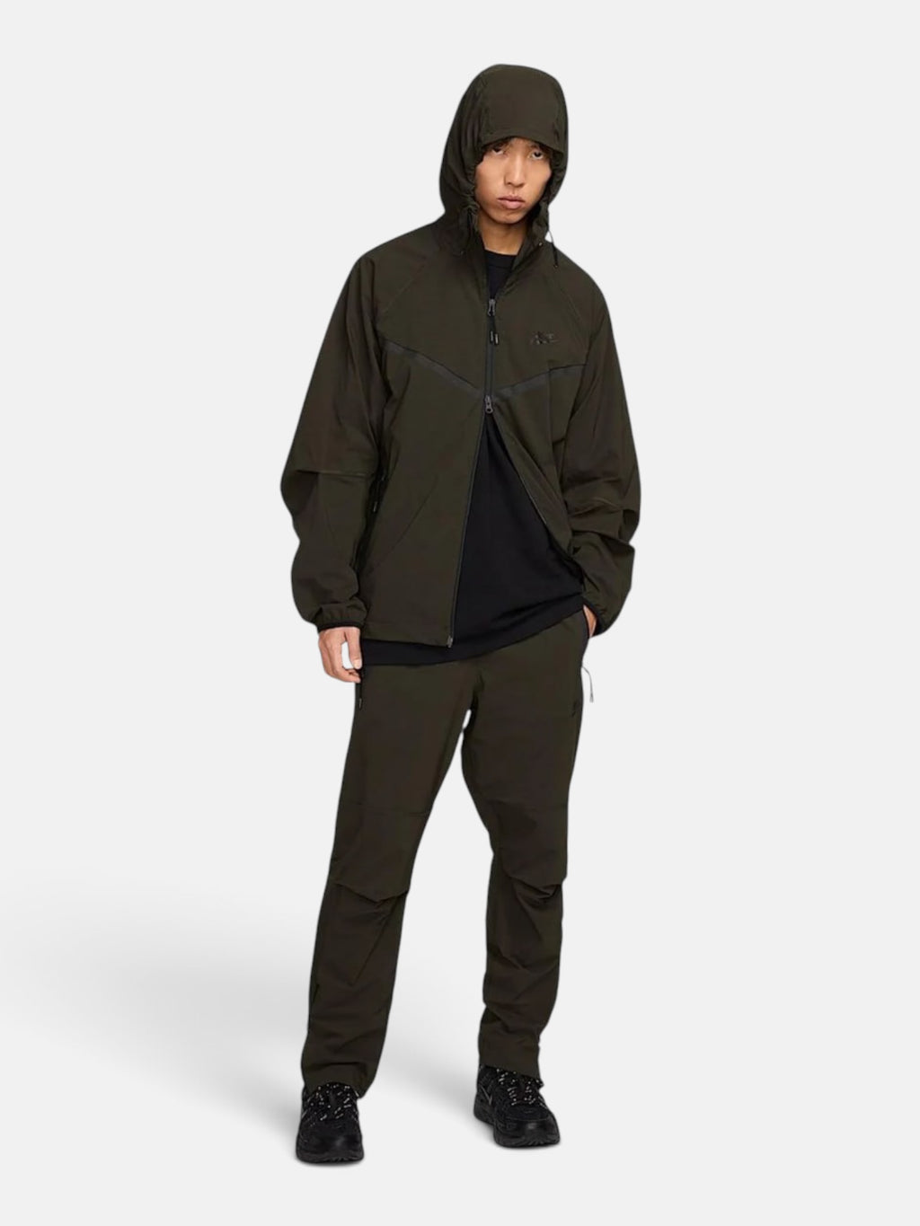 Чоловічі спортивні штани Nike Tech Woven Green HM8241-355
