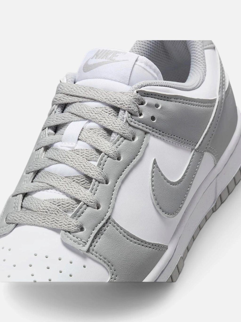 Жіночі кросівки Nike Dunk Low White/Grey DD1873-113