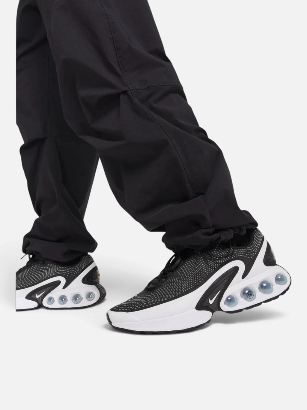 Чоловічі штани Nike Tech Black HM7158-010