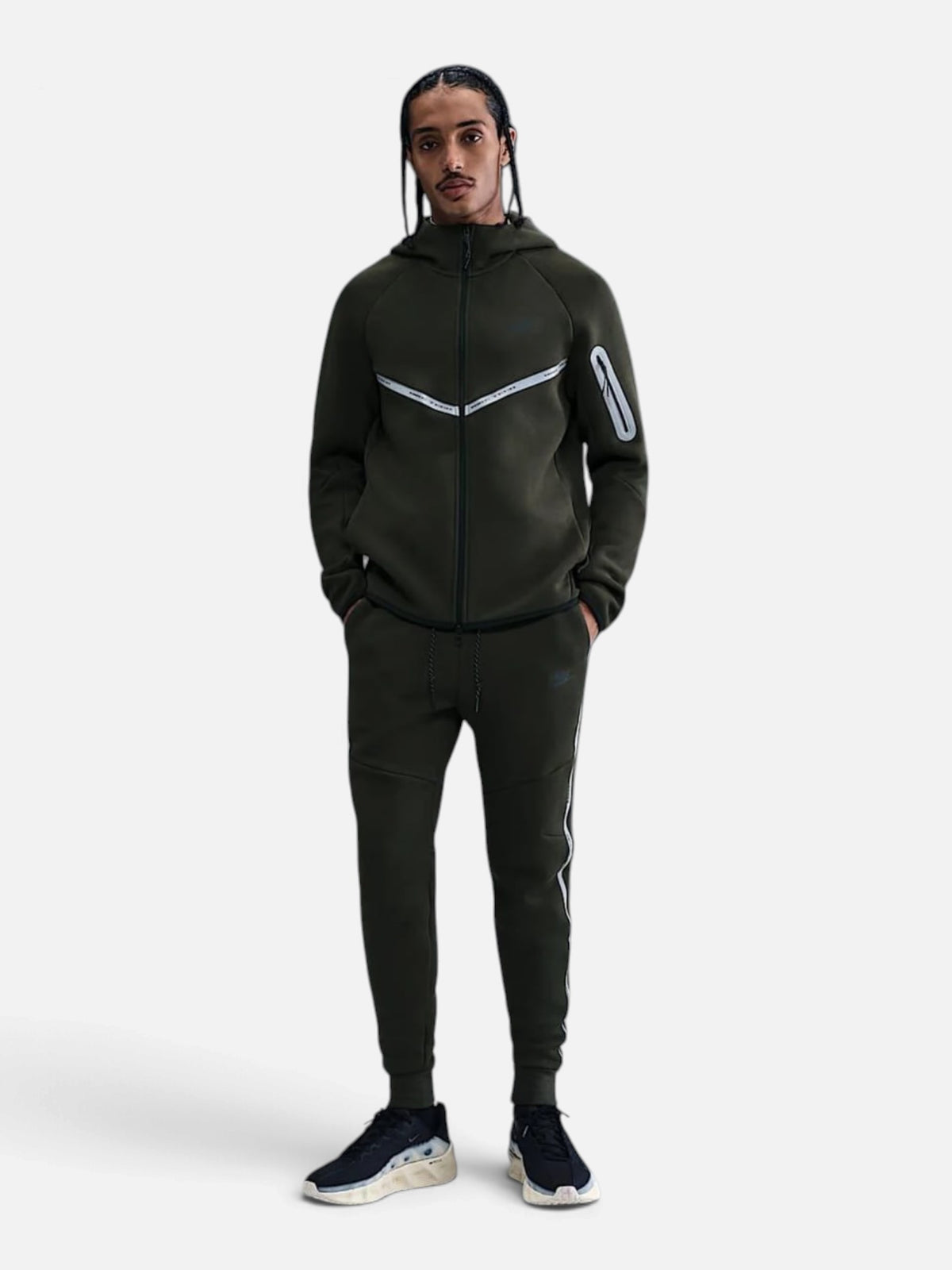 Чоловічі штани Nike Tech Fleece Jogger Reflective Olive IM6540-355