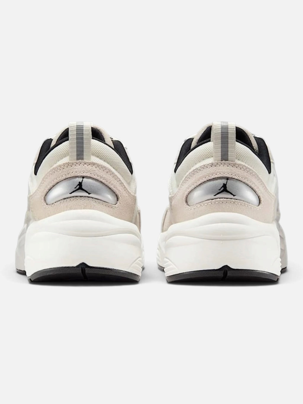 Чоловічі кросівки Air Jordan Trunner O/S Sail IB3722-102