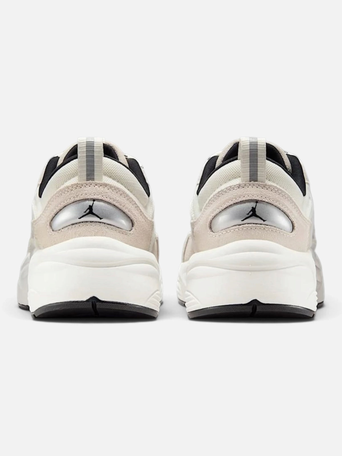Чоловічі кросівки Air Jordan Trunner O/S Sail IB3722-102