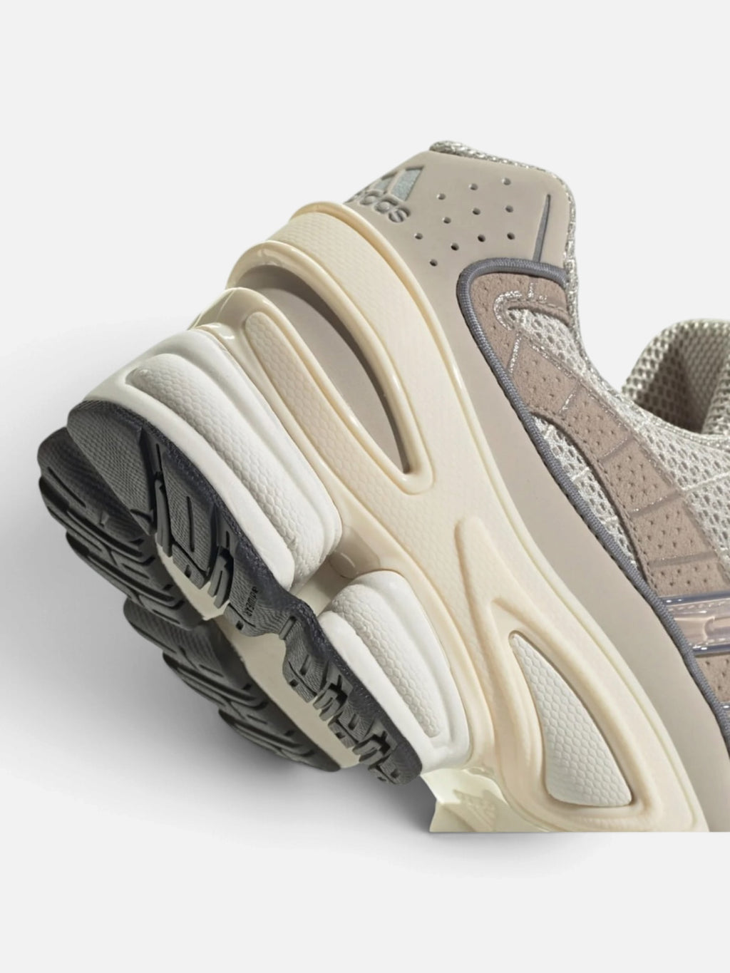 Унісекс кросівки Adidas OZWEEGO Pro Alumina/Grey IH0411
