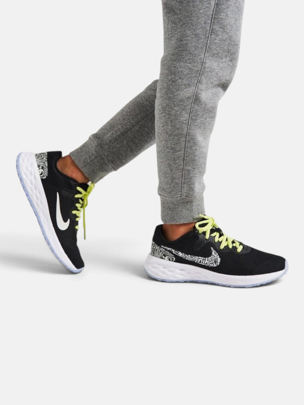 Жіночі кросівки Nike Revolution 6 Black/White DV3181-001