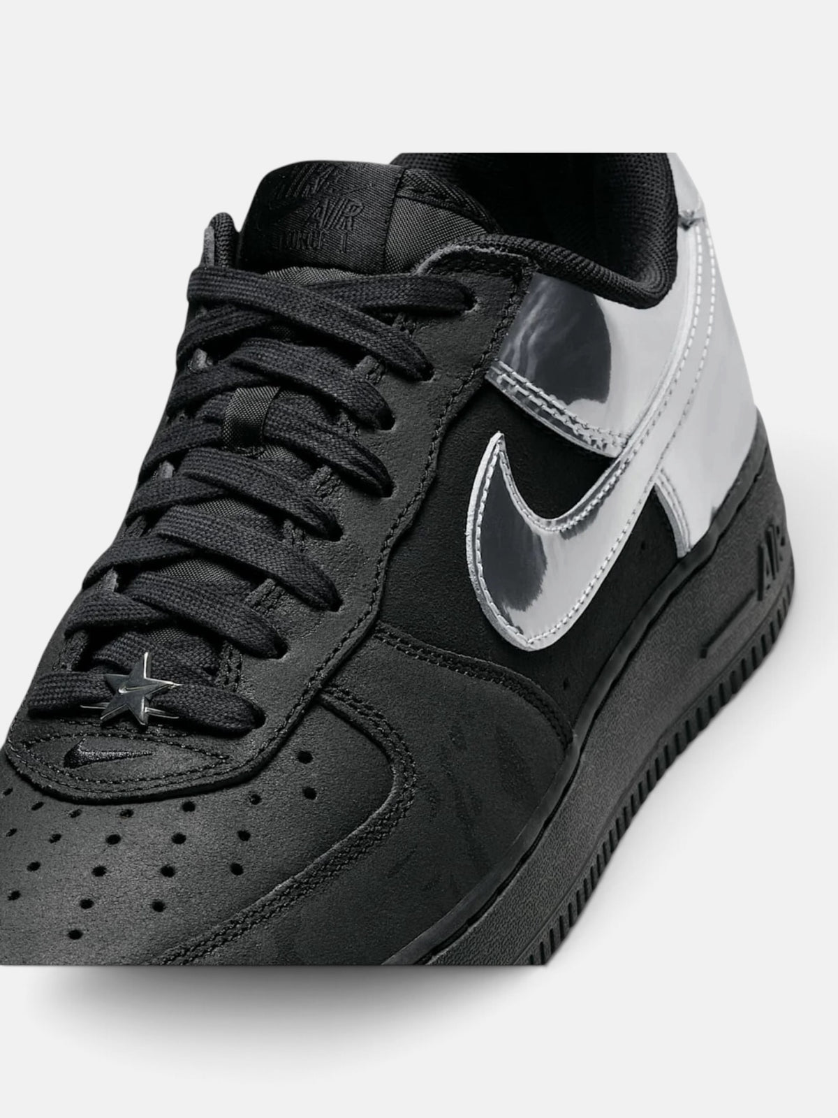 Чоловічі кросівки Nike Air Force 1 Low Retro Black HF2885-001