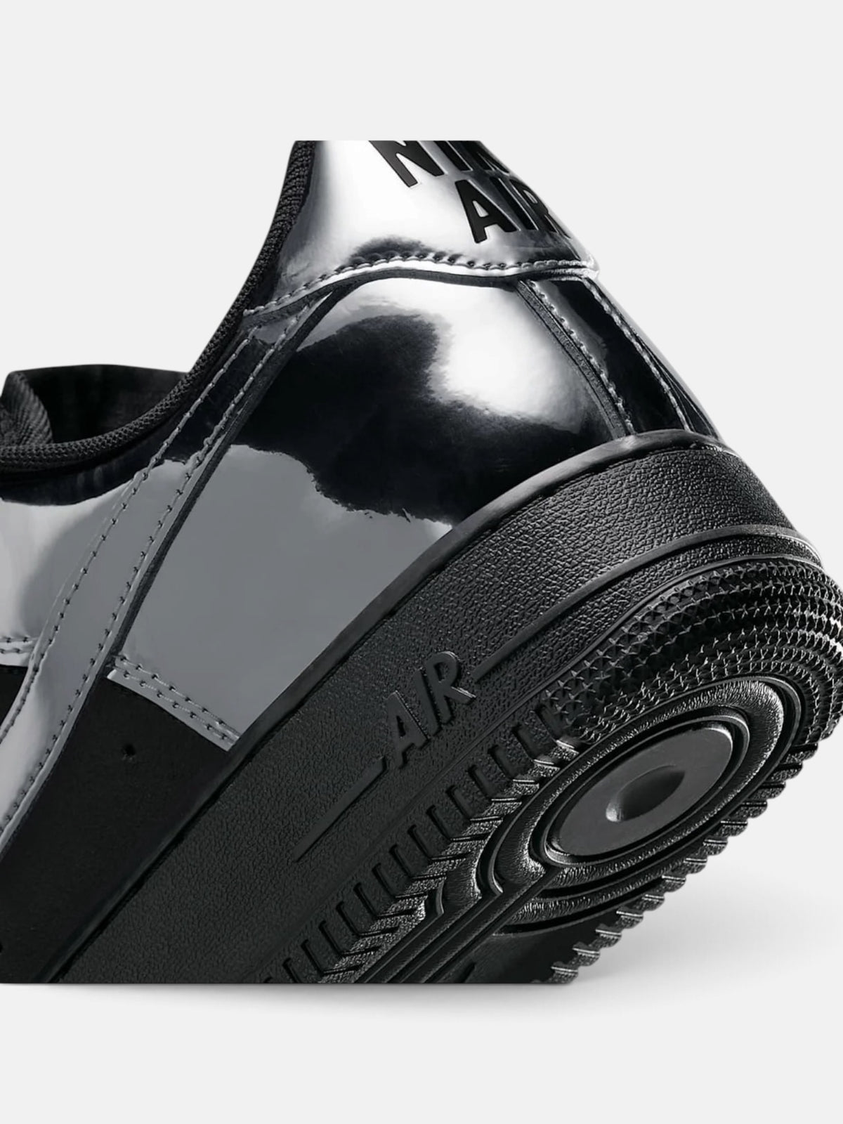 Чоловічі кросівки Nike Air Force 1 Low Retro Black HF2885-001