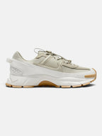 Жіночі кросівки Nike Zoom Vomero Roam Beige HQ2181-100