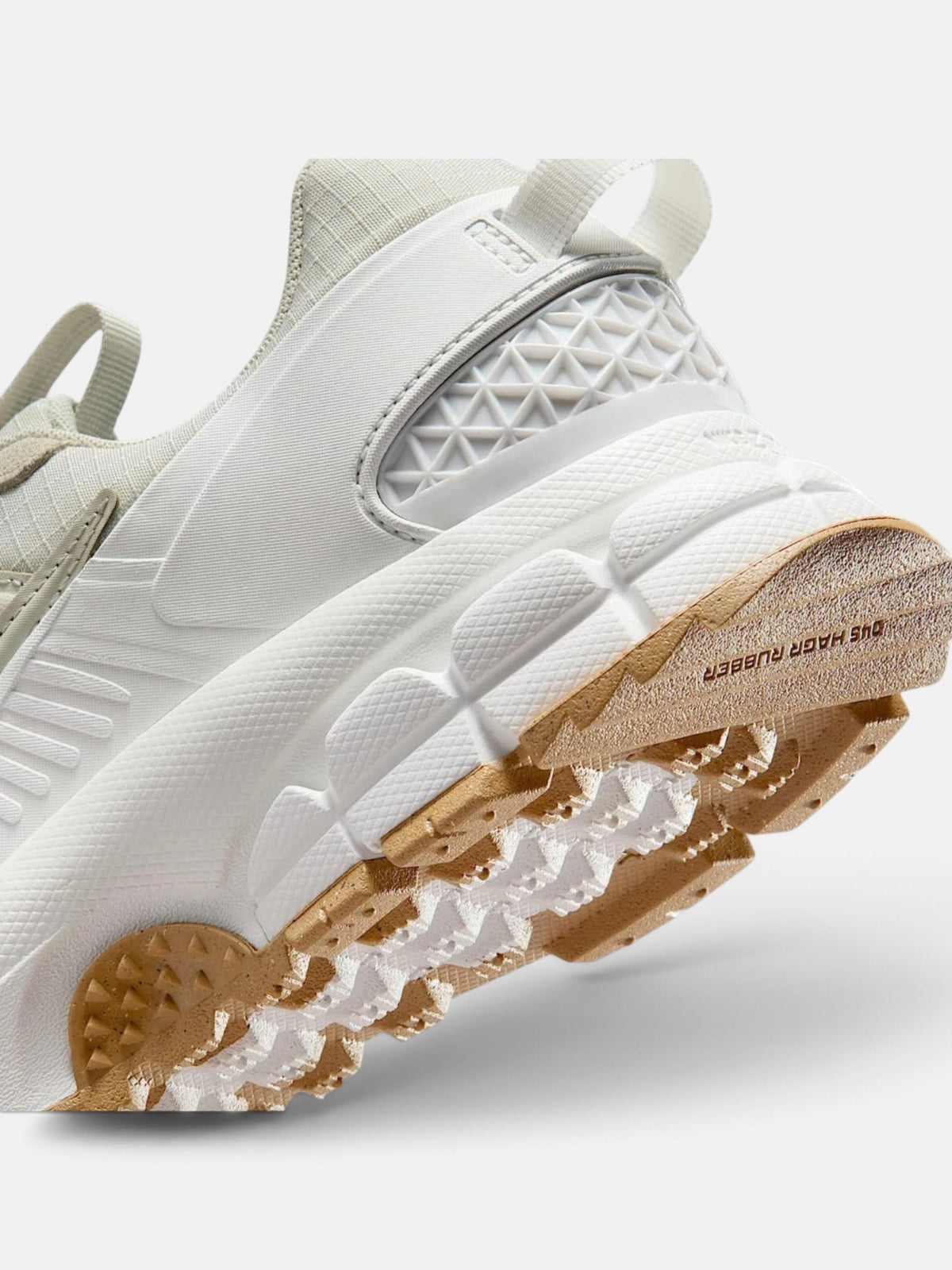 Жіночі кросівки Nike Zoom Vomero Roam Beige HQ2181-100