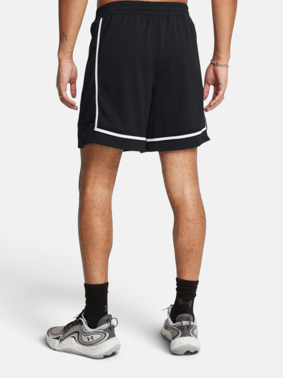 Чоловічі шорти Under Armour Zone Pro Black 1387089-001
