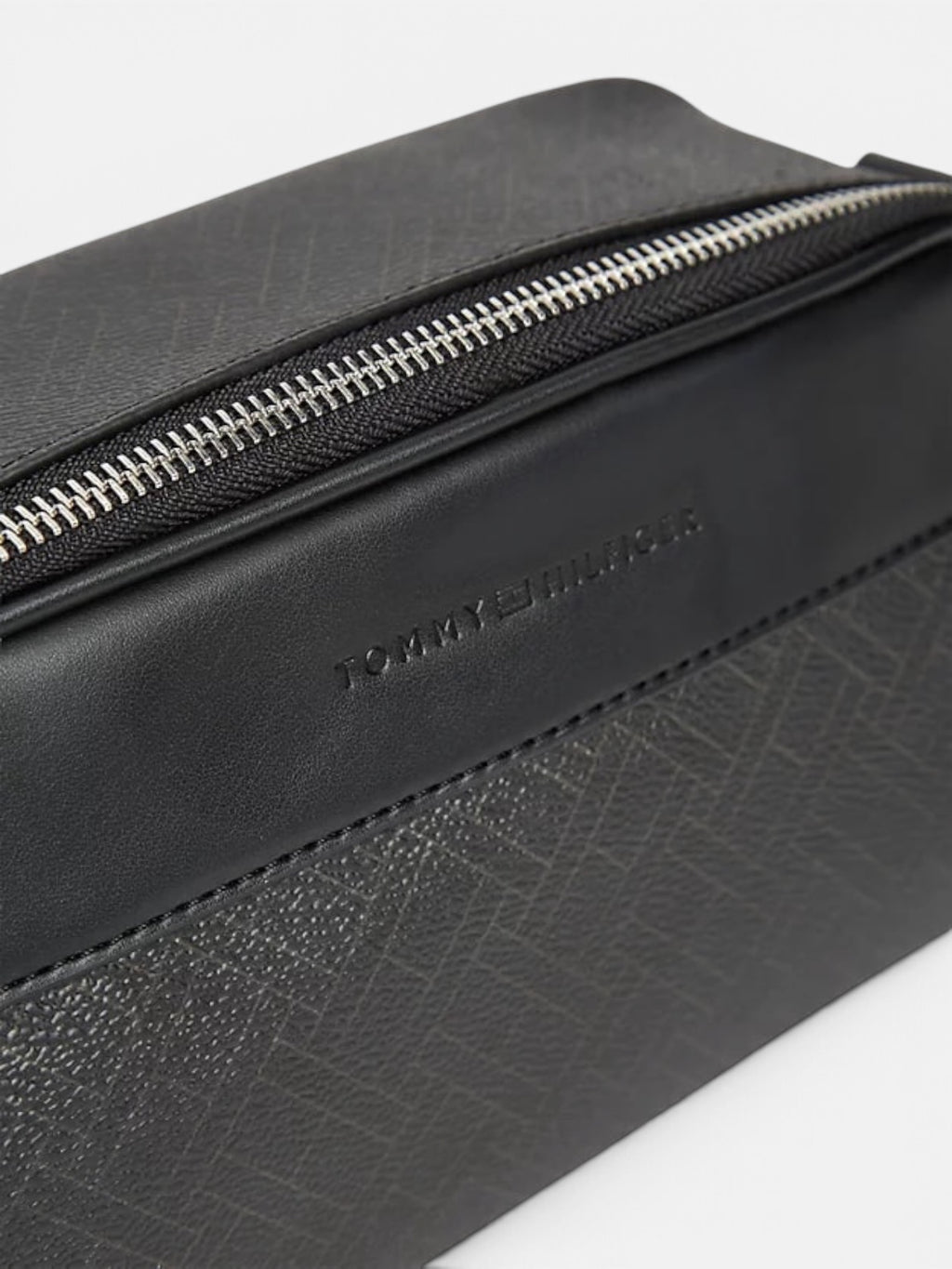 Сумка чоловіча Tommy Hilfiger Embossed Flag Black AM0AM14297-BDS