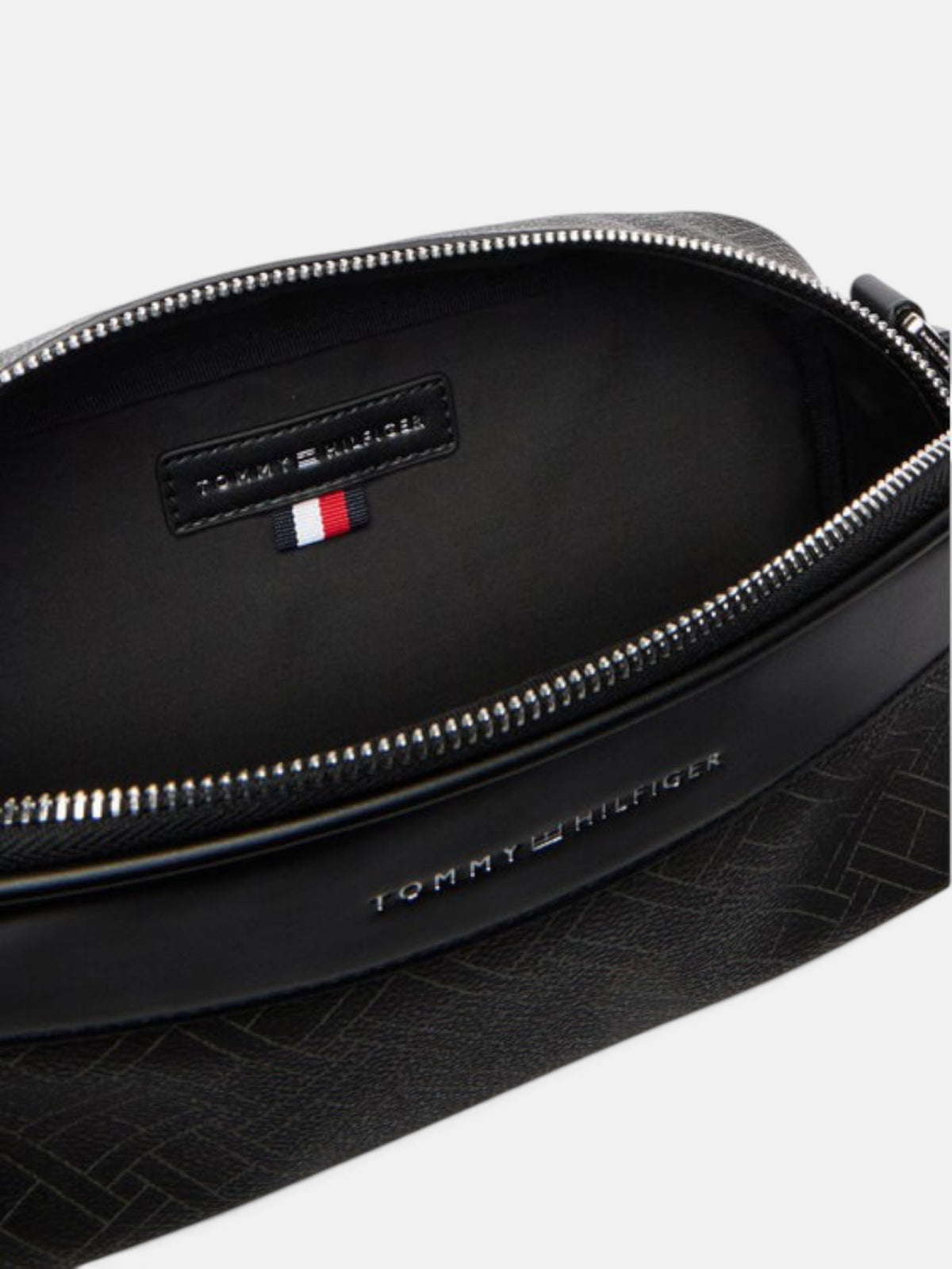 Сумка чоловіча Tommy Hilfiger Embossed Flag Black AM0AM14297-BDS