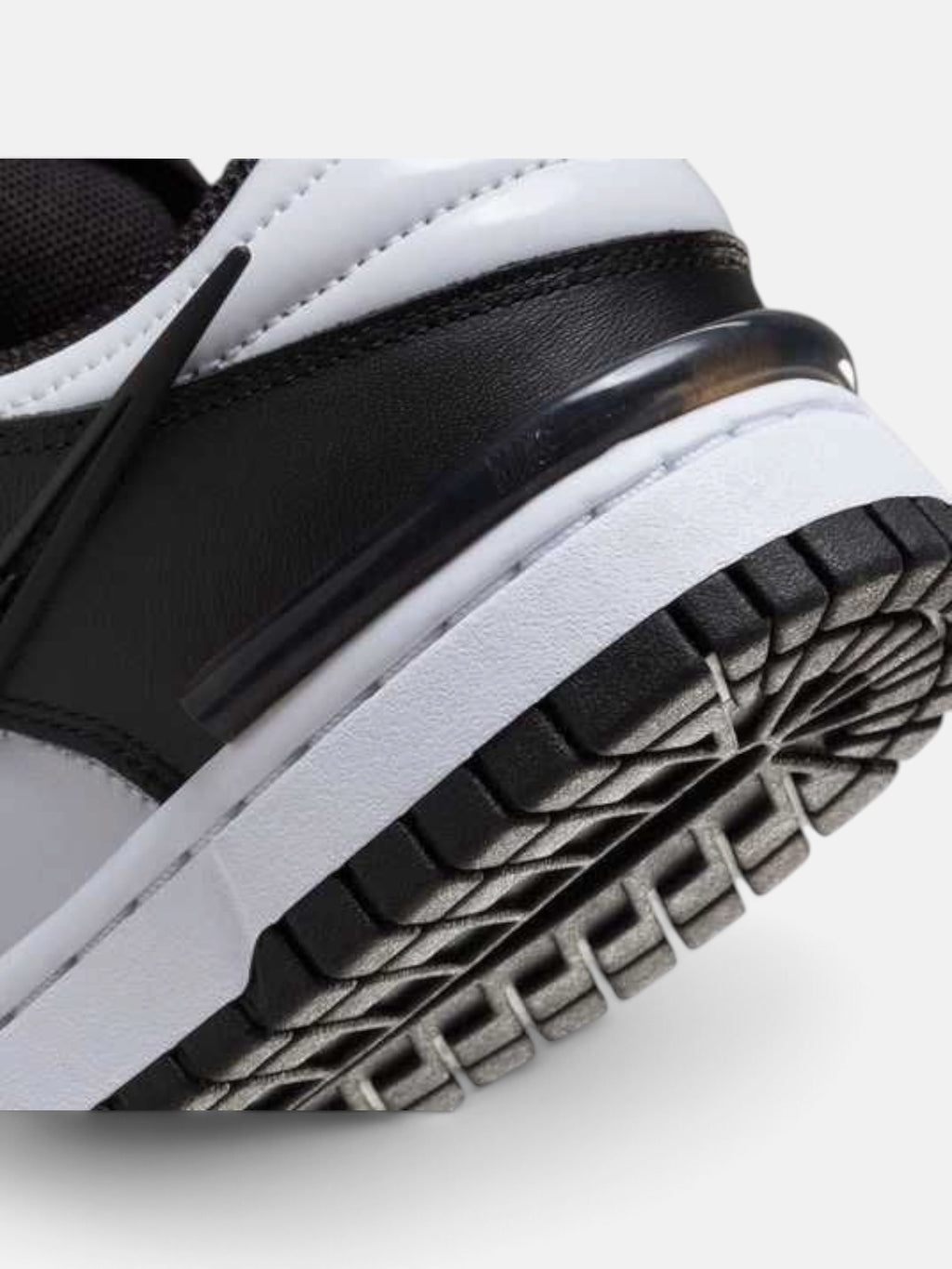 Кросівки жіночі Nike Dunk Low Twist White/Black DZ2794-001