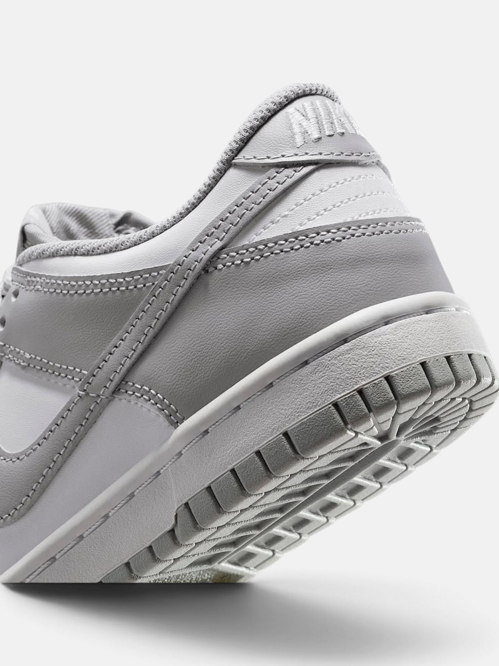Кросівки жіночі Nike Dunk Low GS White/Grey FB9109-123