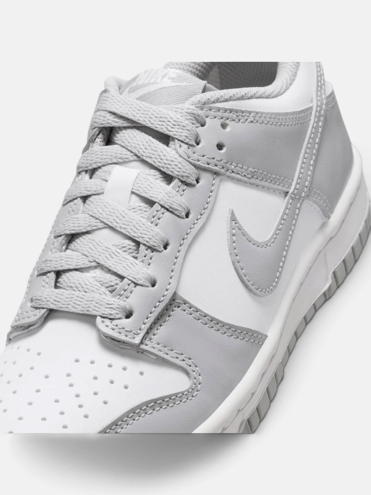 Кросівки жіночі Nike Dunk Low GS White/Grey FB9109-123